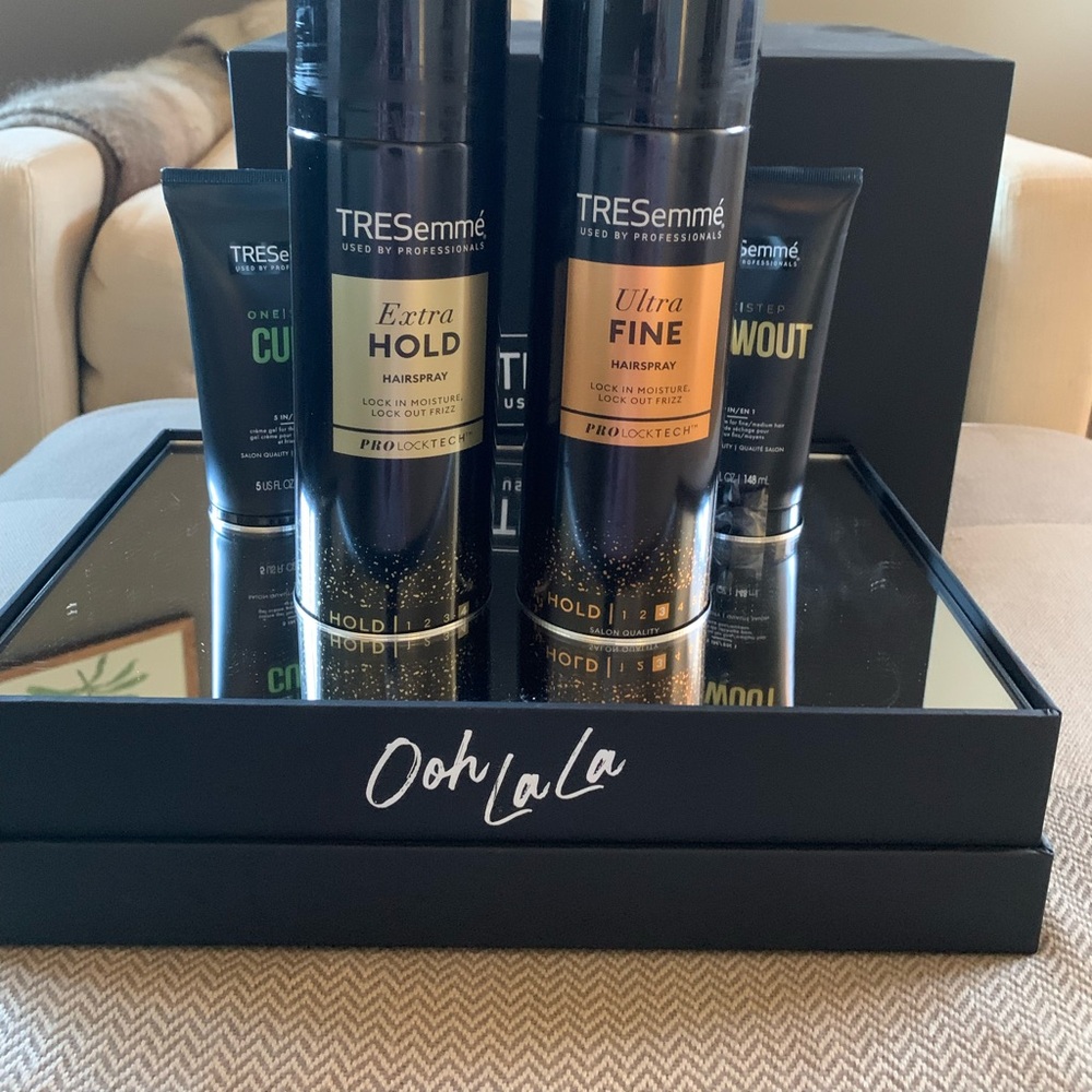 Tresemme  Gift Box Includes 4 Products
2 Hairspray Blowout Balm And Curl Cream